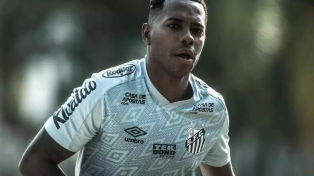 STJ avalia pedido da Itália para que Robinho cumpra pena no Brasil (Foto Reprodução/Terra)