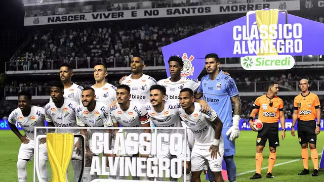 Jogadores titulares do Santos antes de clássico contra o Corinthians