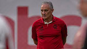 Tite treinando a equipe 