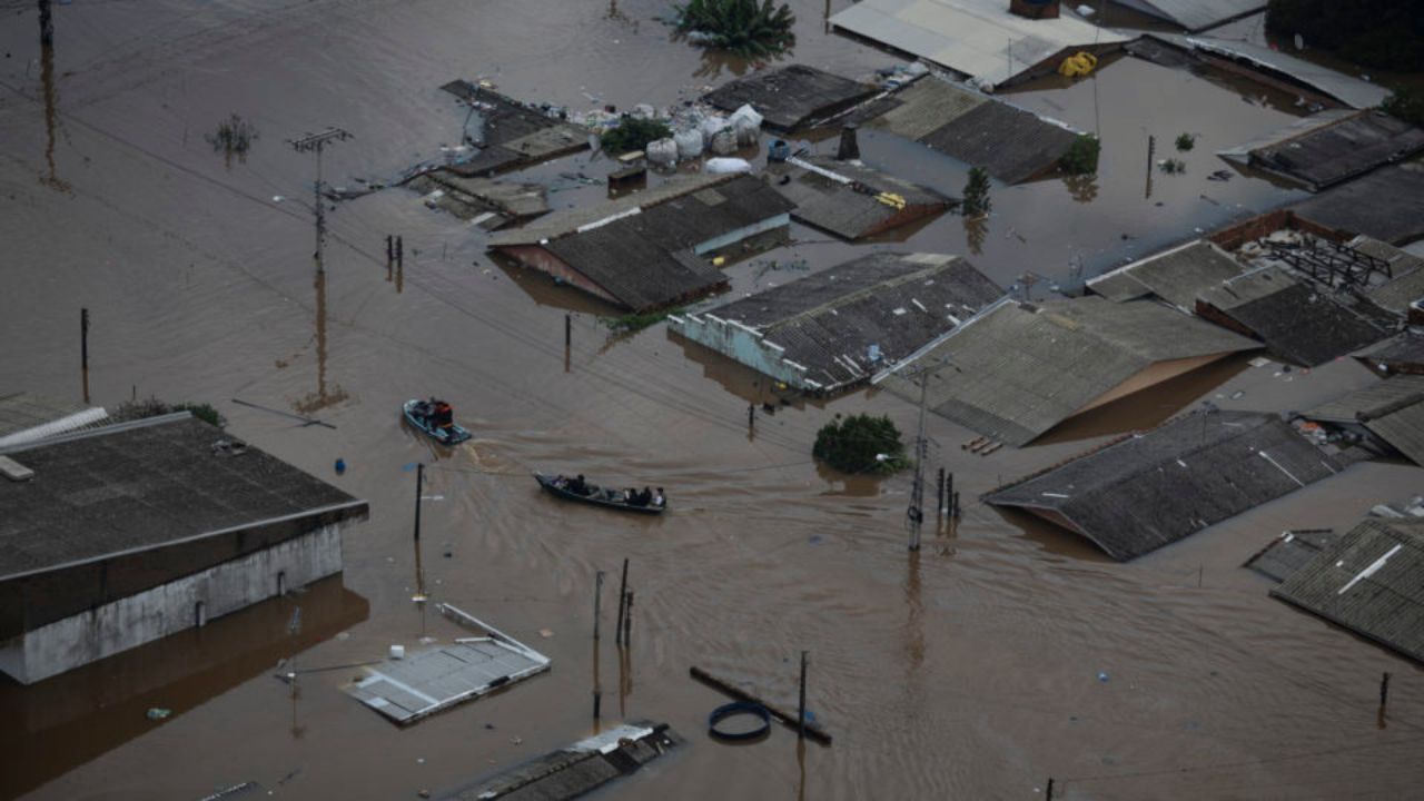 Bairro de Eldorado do Sul debaixo d'água