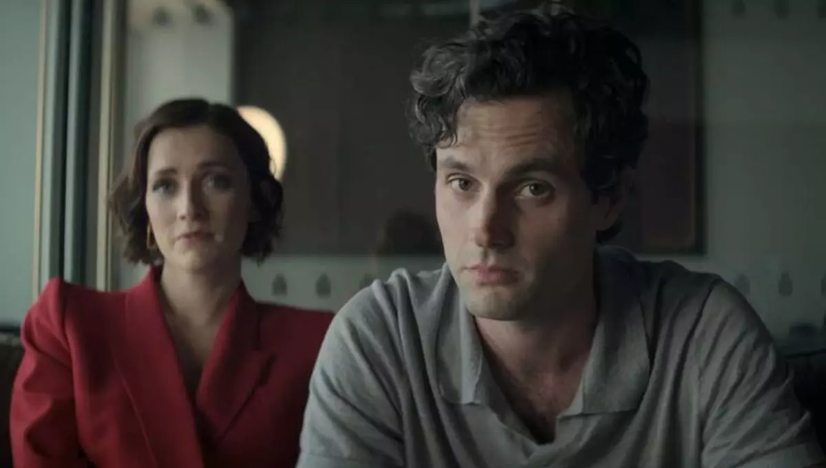 Charlotte Ritchie e Penn Badgley na quinta temporada de "You" 