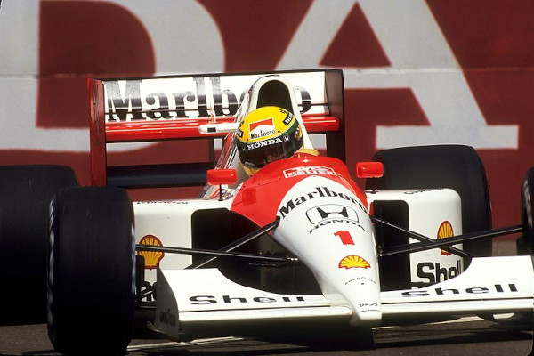 Ayrton Senna tricampeão mundial da Fórmula 1 pela McLaren