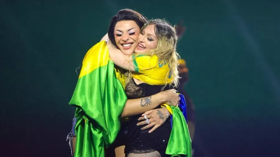 Madonna e Pabllo Vittar durante o show em Copacabana