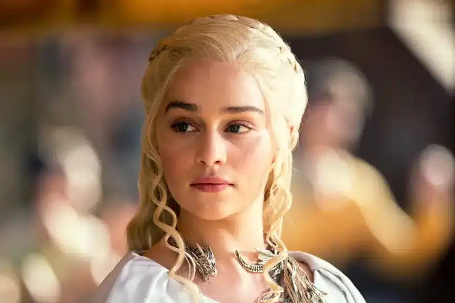 Emilia Clarke em Game Of Thrones