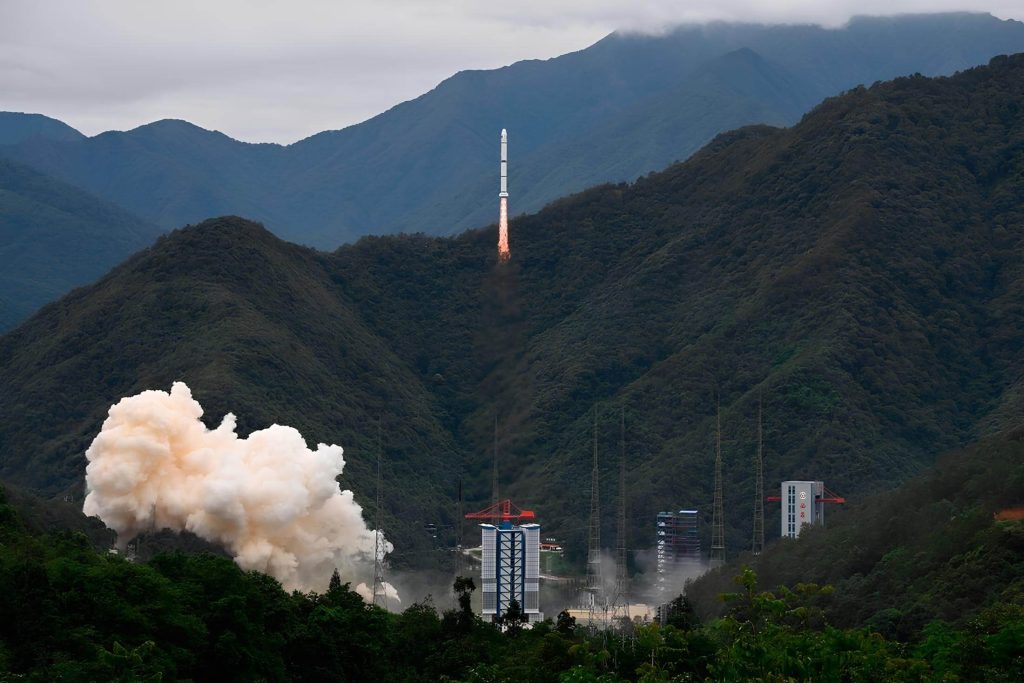 Lançamento do satélite Longa Marcha 2-C