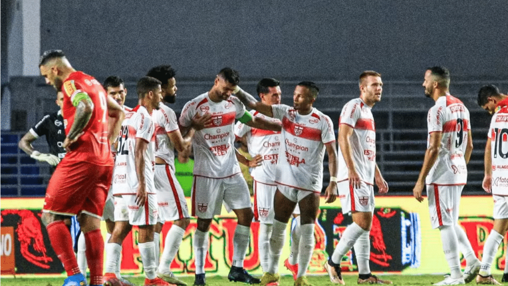 Gum se emociona em seu último jogo com a camisa do CRB