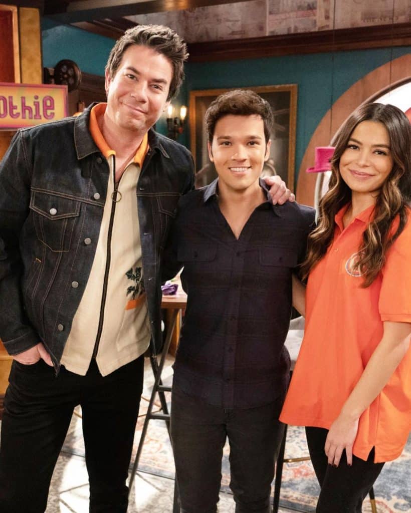 Jerry Trainor, Nathan Kress e Miranda Crosgrove nos bastidores