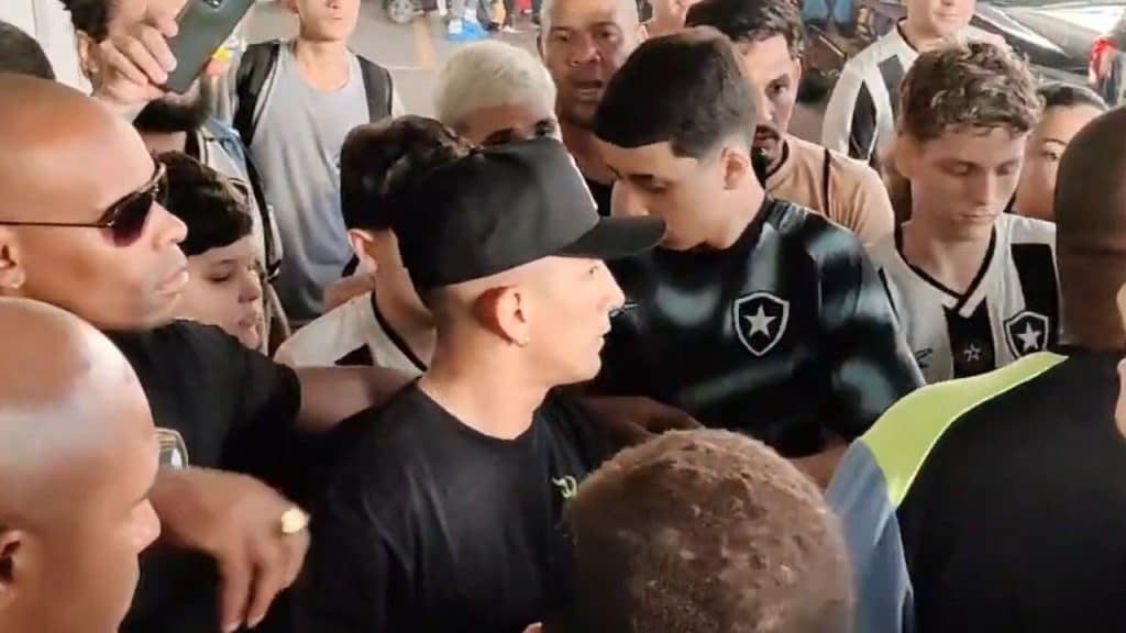 Thiago Almada no Brasil