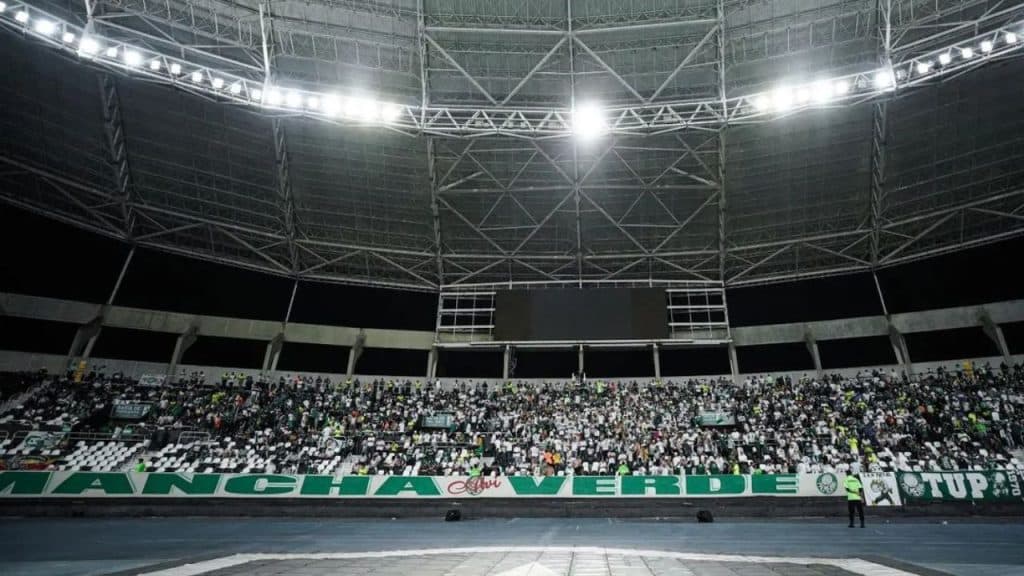 Faixa da Mancha Verde durante o jogo de ida contra o Botafogo, válido pelas oitavas de final da Conmebol Libertadores