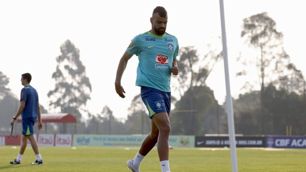 Fabrício Bruno durante treino da Seleção Brasileira no último domingo 