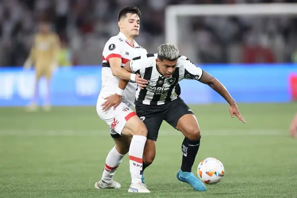 Botafogo enfrenta São Paulo pela Libertadores