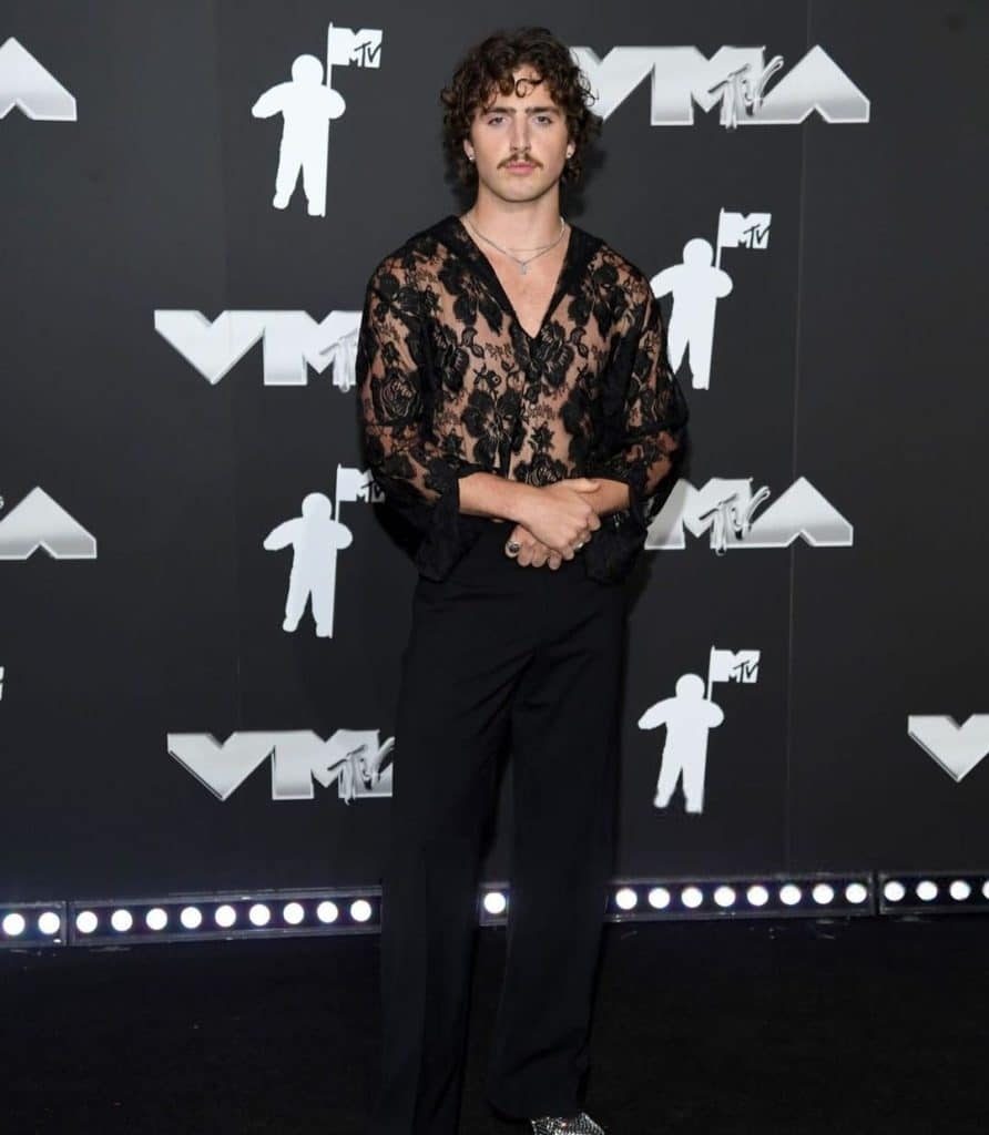 Confira os looks usados durante a premiação do VMAs 2024