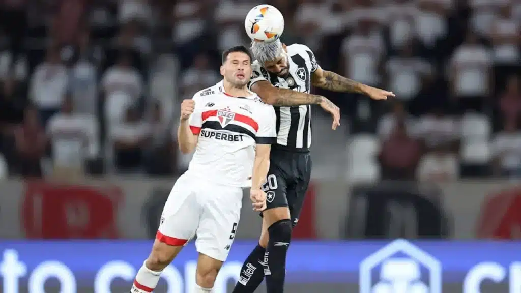 Jogo entre Botafogo e São Paulo