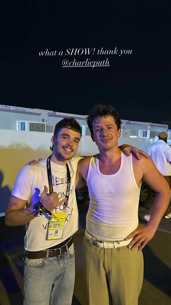 João Lucas e o cantor Charlie Puth