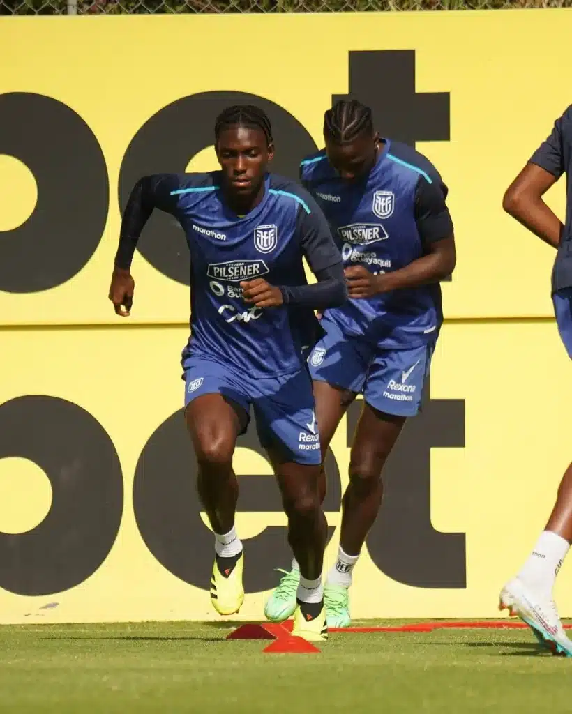 Jogadores do Equador durante treino